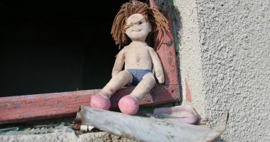 Doll Toys Ugly Old Abandoned  - byrev / Pixabay